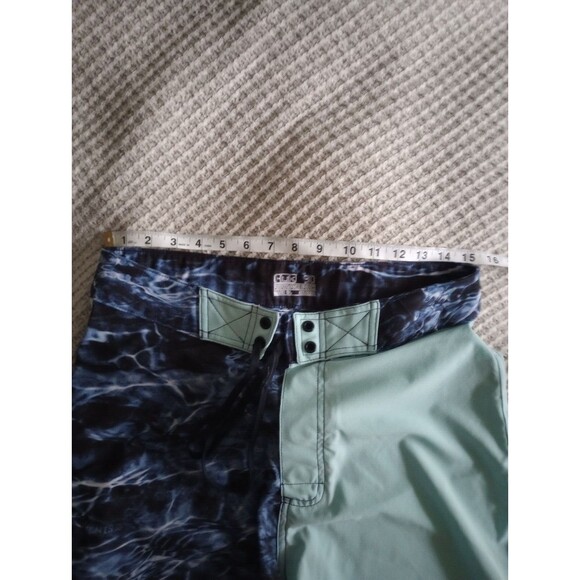 Huk Board Shorts Mens 30 Blue Mossy Oak Elements Agua Swimming Trunks Fishing - Picture 5 of 6